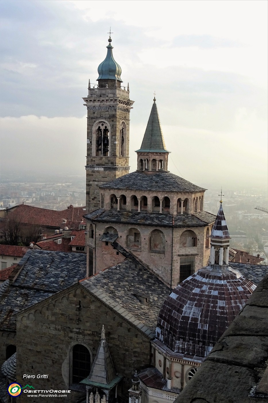 72 Dal Campanone Campanile e cupola di S.ta Maria Maggiore.JPG